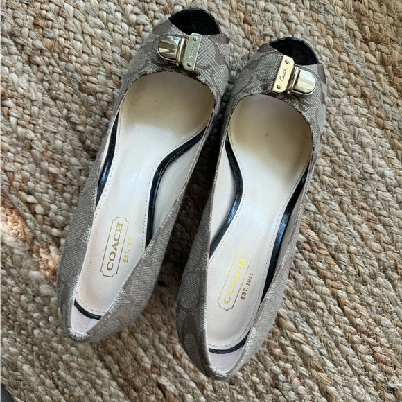🤎😍COACH Shabby Chic Heels - Picture 2 of 11